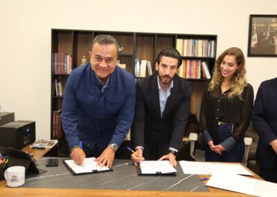 Convenio de Colaboración entre el IAP Puebla y el Instituto Poblano de Asistencia al Migrante